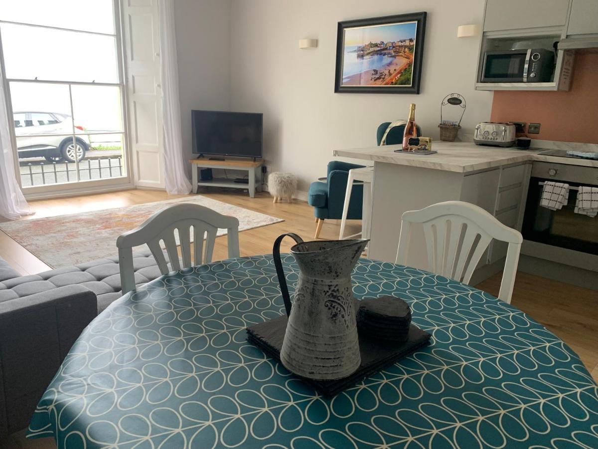 Beautiful Flat With Harbour Views United Kingdom Buitenkant foto